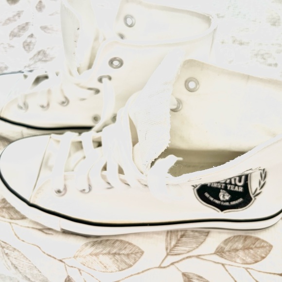 XoXo Rigess - Picture 7 of 8